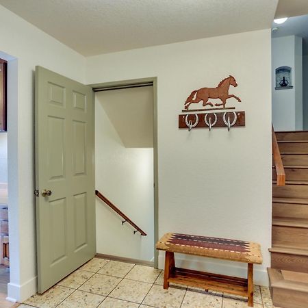 Pet-Friendly Escape With Game Room And Fire Pit! North Fork Kültér fotó