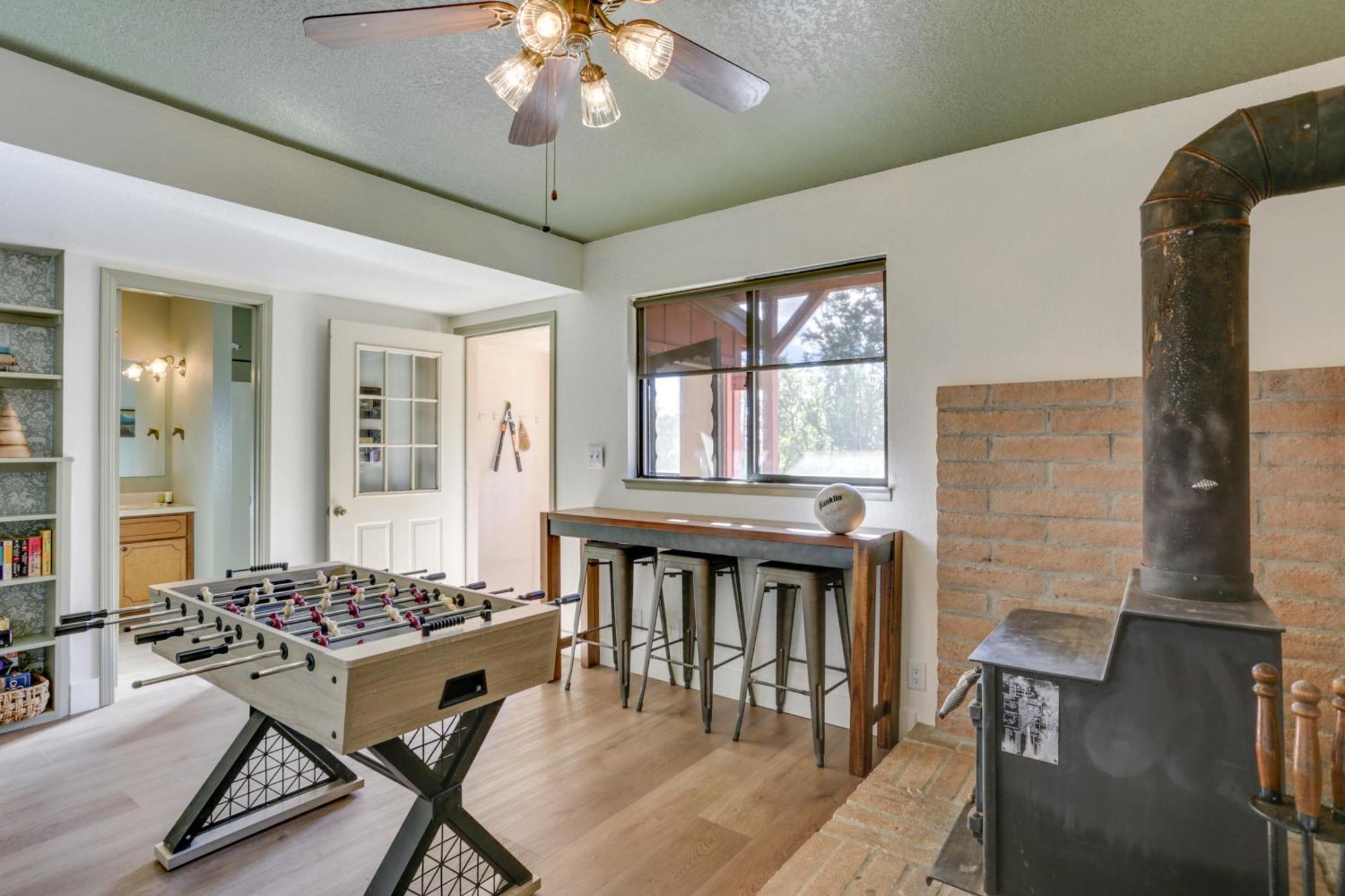 Pet-Friendly Escape With Game Room And Fire Pit! North Fork Kültér fotó