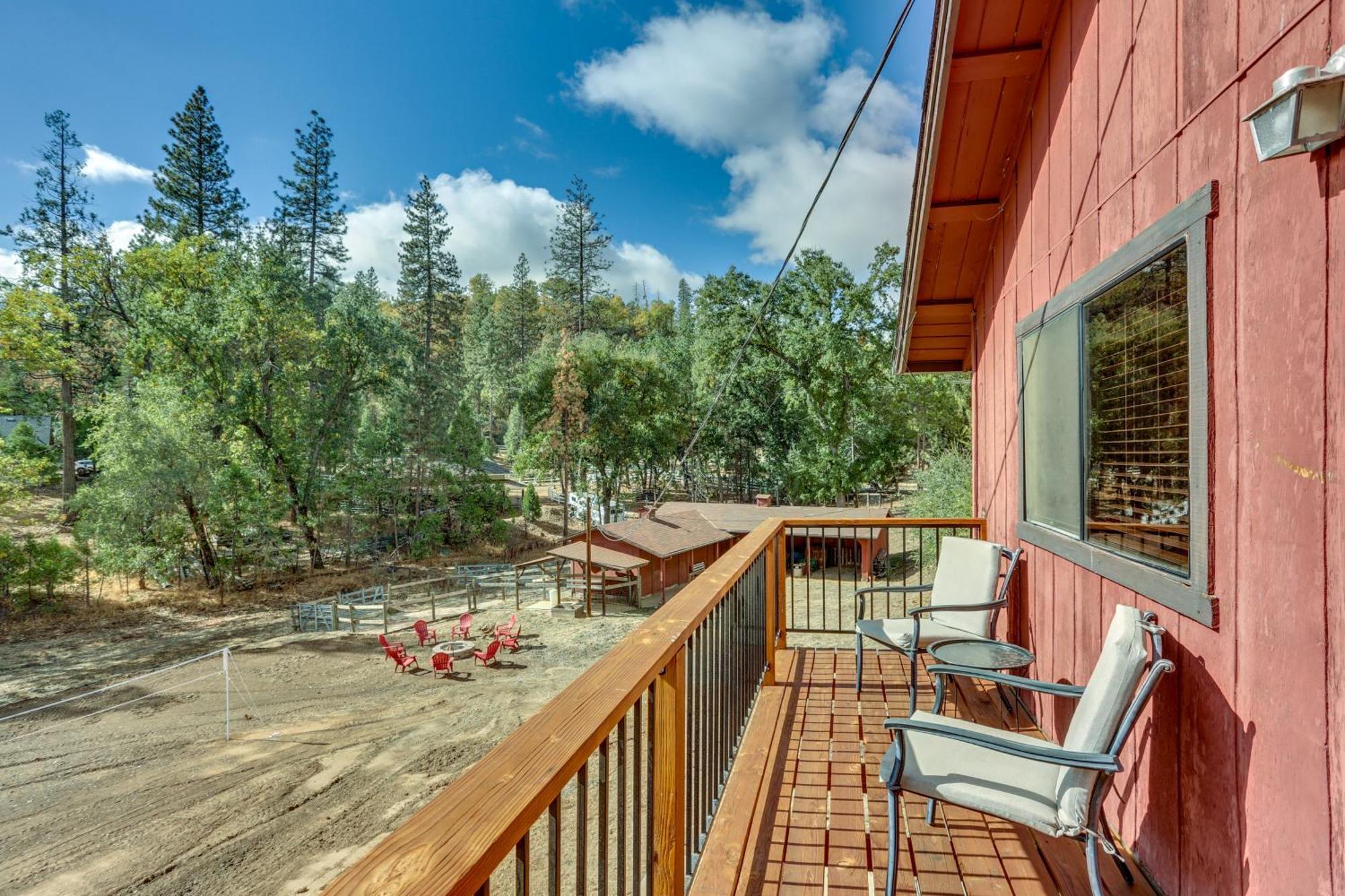 Pet-Friendly Escape With Game Room And Fire Pit! North Fork Kültér fotó